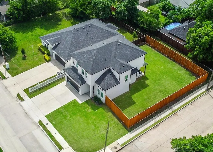Spectacular 4Brs Home In Downtown Dallas